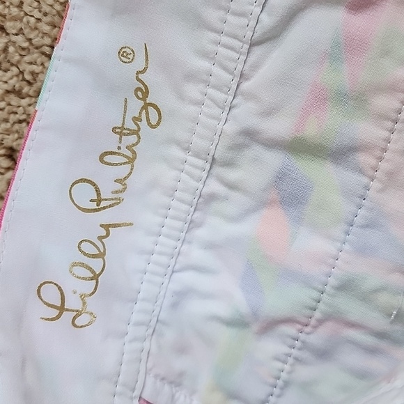 Lilly Pulitzer SZ 14, pink multi Callahan shorts. - Picture 3 of 8